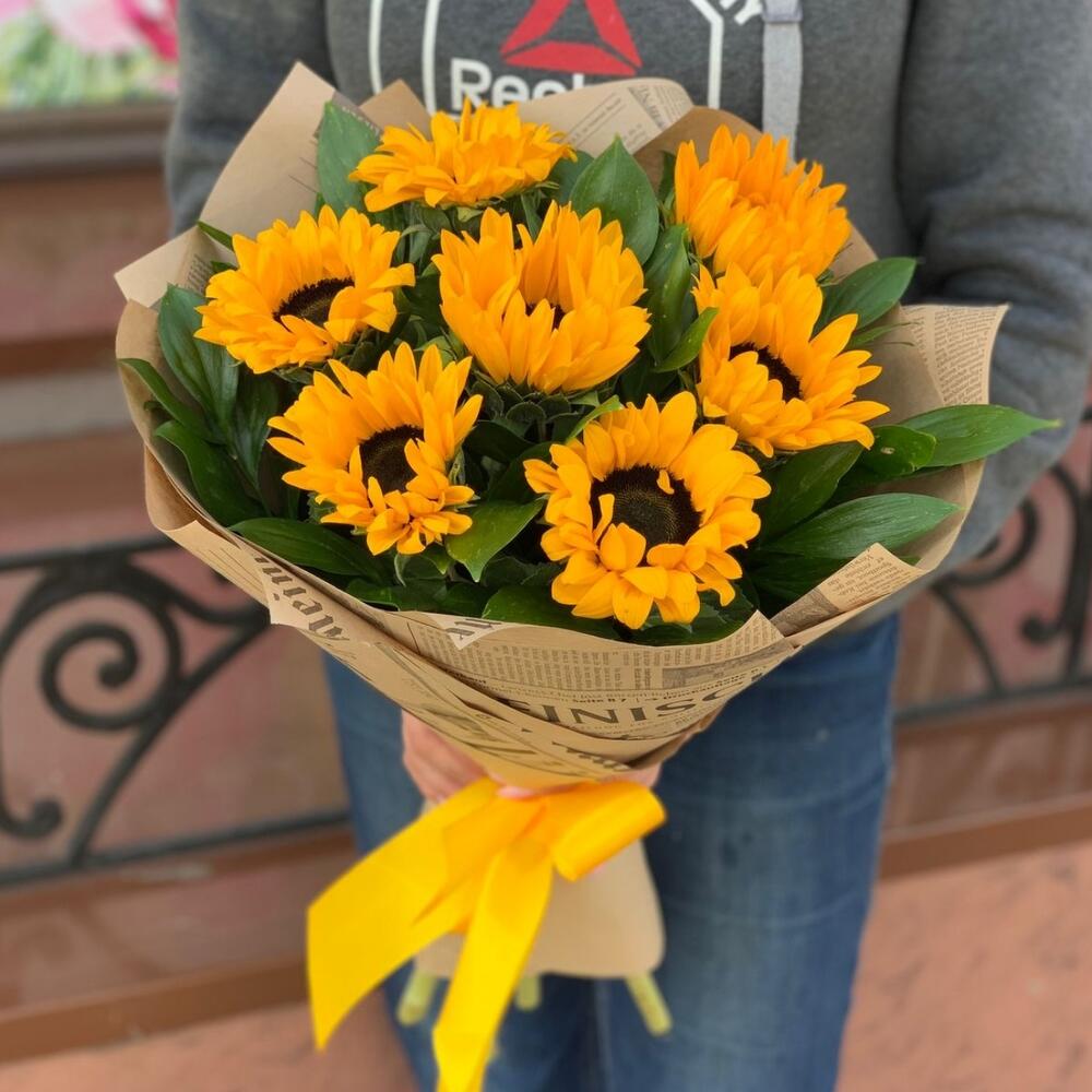 Монобукет с подсолнухами Монобукет с подсолнухами